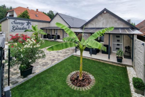 Sunny Garden Apartment
